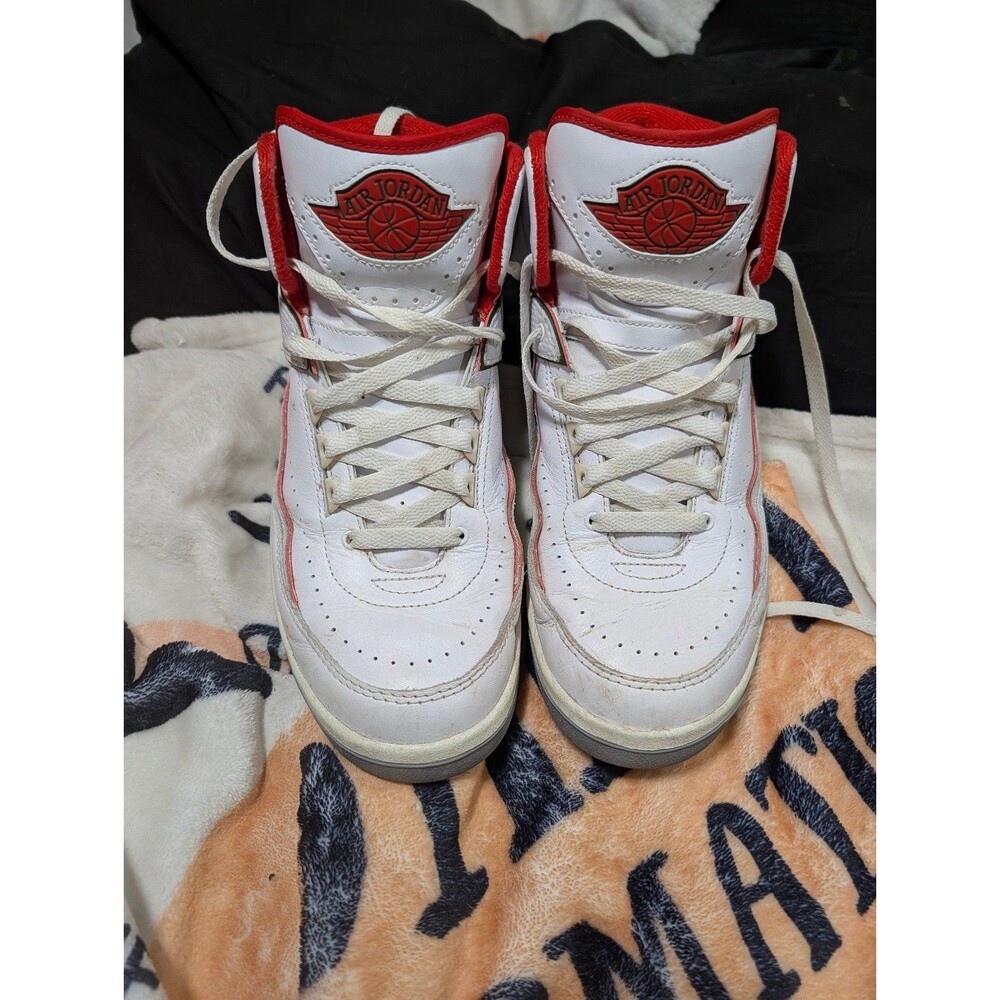 Nike Air Jordan 2 Retro "Origins / Fire Red" (DR8884-101) Men’s Size 8.5 Itali